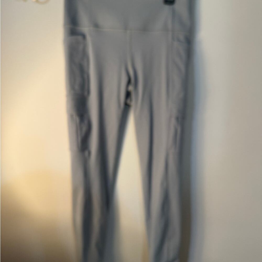 Athleta Women’s SP Salutation Cargo 7/8 Legging Athleisure Gym Yoga Fitness - Picture 2 of 9